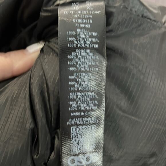 ASOS Unisex Black Puffer Vest With Snap Closure Size XL - Picture 8 of 9